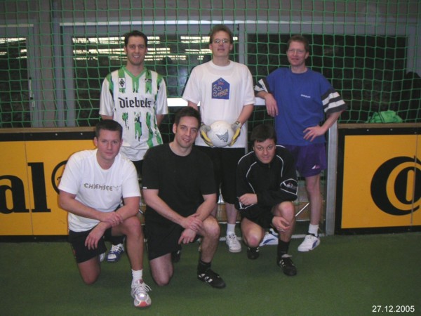 05 12 27 Weihnachtskick0102